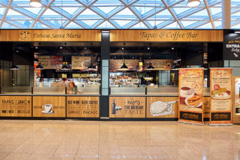 Bars coffee shops and restaurants at Barcelona Airport